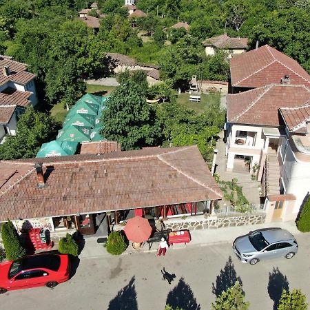Отель Slanchevata Kashta Крушуна Экстерьер фото